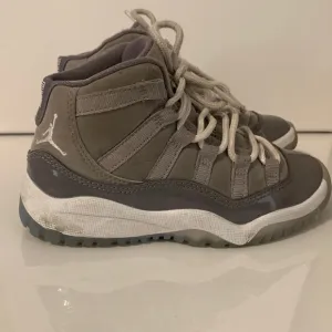 Kids Jordan 11 Retro ‘Cool Grey’