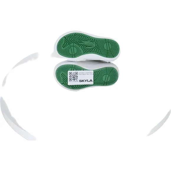 Lacoste Boys L004 Sneaker in White Size 5 Baby - Fast Shipping