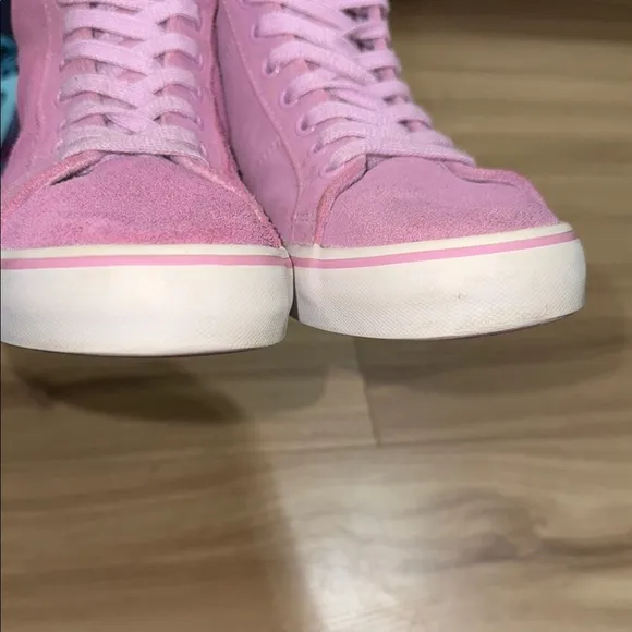 Lacoste Women's Pink High-Top Sneakers SIZE 7