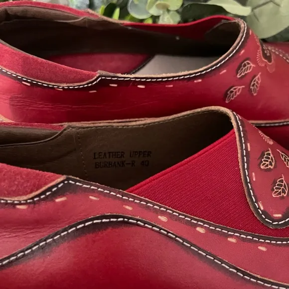 L'Artiste Burbank Women's Clogs Spring Step Painted Leather Red Size 40 / US 9.5