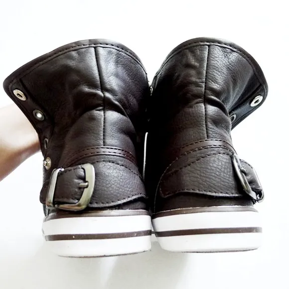 LAUNCH Fold over Sherpa High Top Booties/Shoes 11