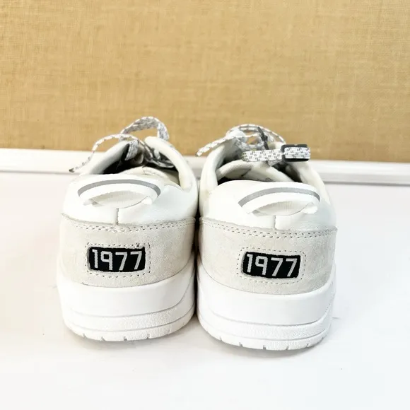 Le Tigre White Leather Tompkins Court Sneakers Size 8