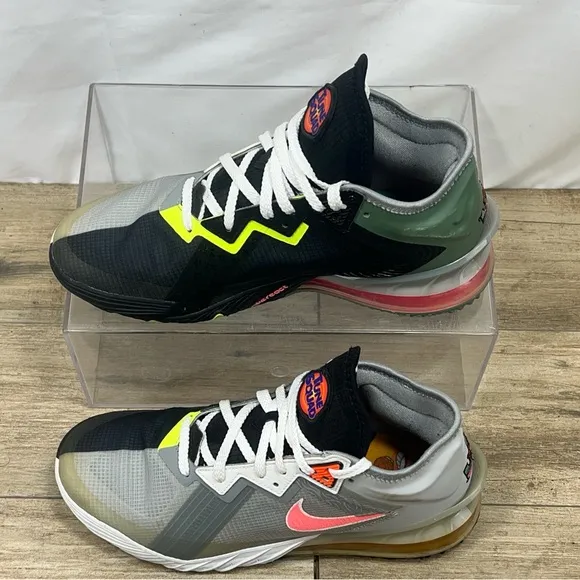 Lebron XVIII Low Smoke Gray/Sunset Pulse Size 8 Shoes