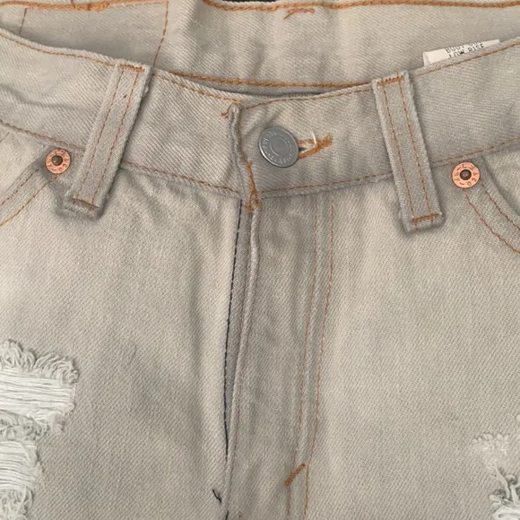 LEVI JEAN SHORTS