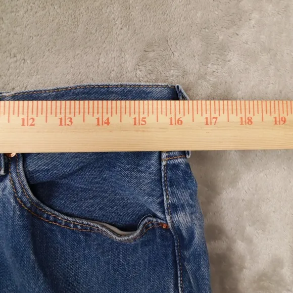 Levi's 501XX Men's Medium Wash Button Fly Jeans Y2K size 34x32 (act 32x31)