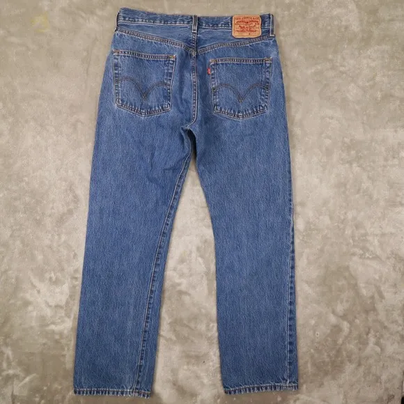 Levi's 501XX Men's Medium Wash Button Fly Jeans Y2K size 34x32 (act 32x31)