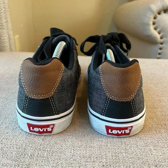 Levi’s Mens Turner Black Chambray Lace Up Sneakers size 10.5
