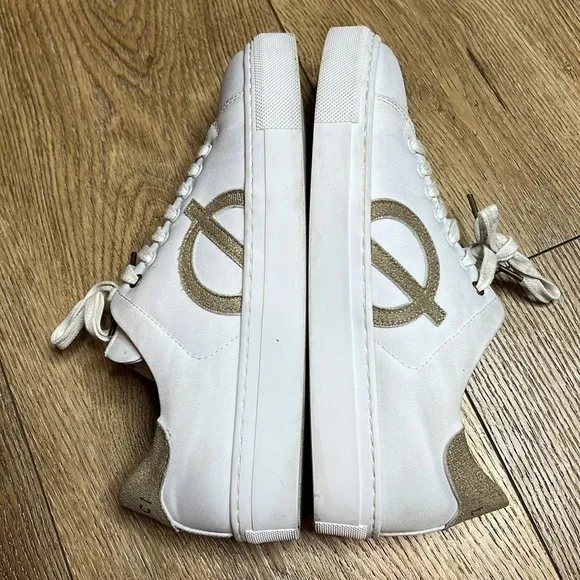Loci Nine Vegan Recycled Ocean Plastic Low Top Sneaker Size 38/7US