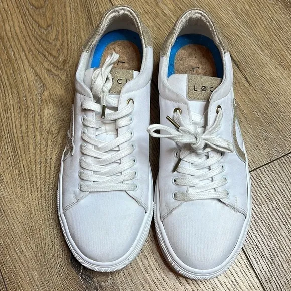 Loci Nine Vegan Recycled Ocean Plastic Low Top Sneaker Size 38/7US