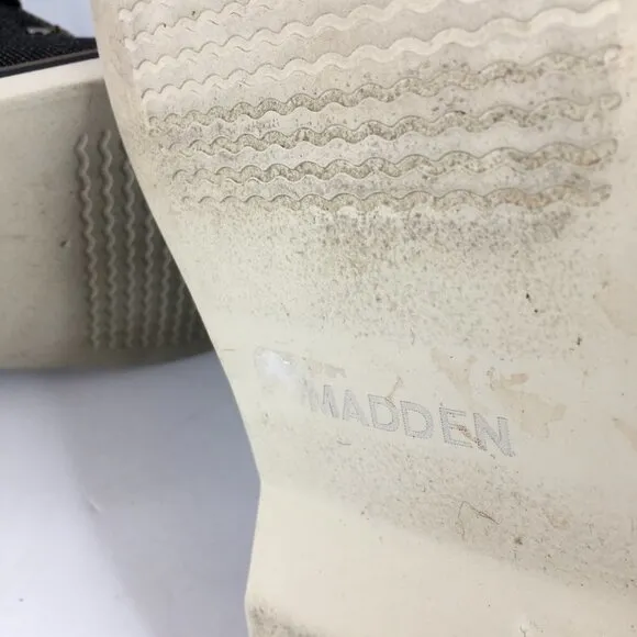 Madden M-Dolyn Chukka Boot Size 10.5M