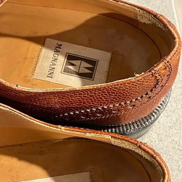 Magnanni cap top leather dress shoes