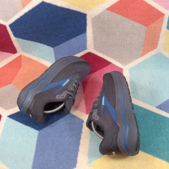 Man's Sneakers &amp; Athletic Shoes Brooks Ghost Max 2 Size 10.5