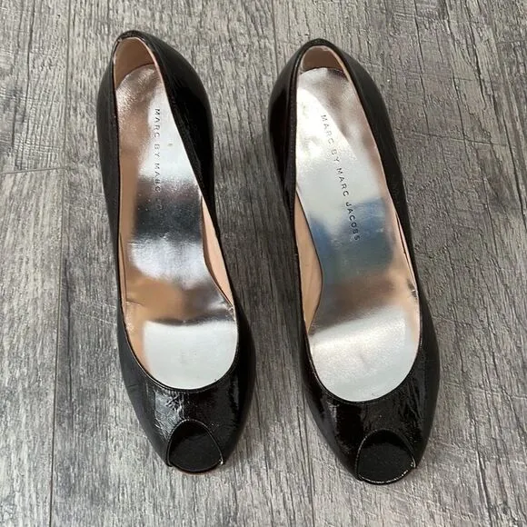 Marc by Marc Jacobs lacquered shoes high hill metallic black Italy Sz 39 USA 8
