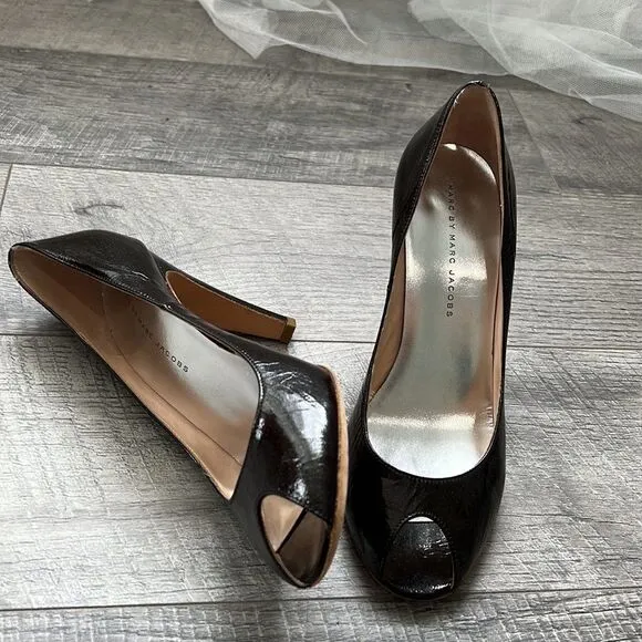 Marc by Marc Jacobs lacquered shoes high hill metallic black Italy Sz 39 USA 8