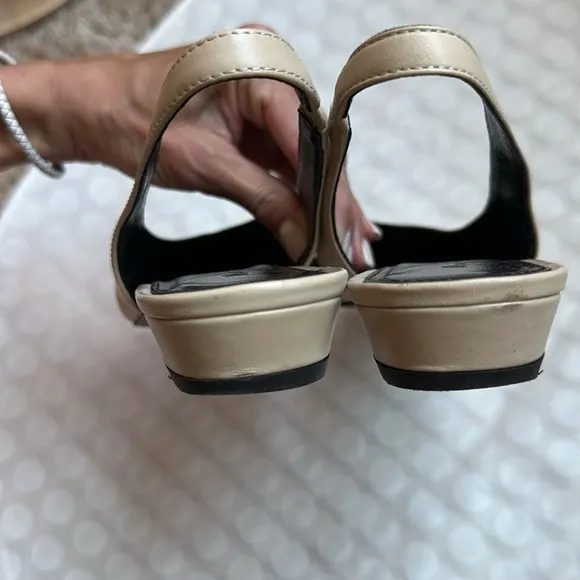 Massimo Dutti SLINGBACK BALLERINAS 7.5 Beige