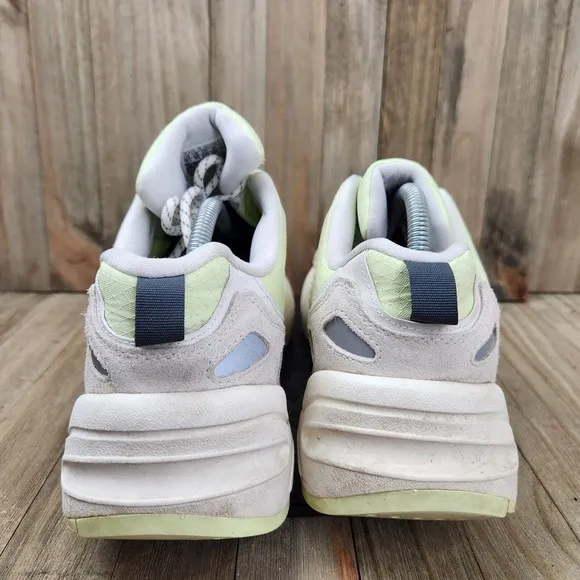 Mens Adidas ZX22 Boost size 10.5 Off White Athletic Shoes
