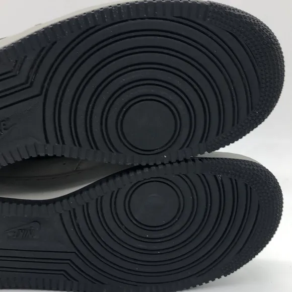 Mens Air Force 1 Low ESS NBY Grey/Black DV3892-900 USED Size 10 Without Box