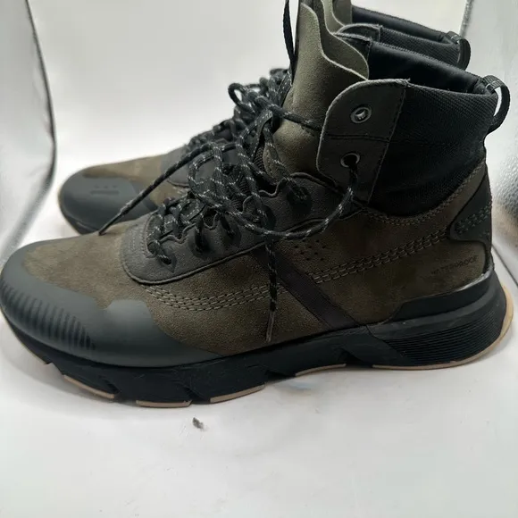 Men's Black and Gray High-Top Sneakers