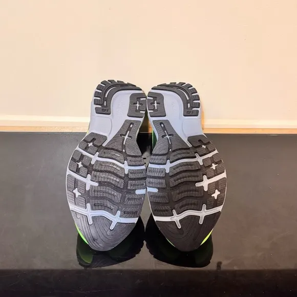 Men’s Brooks Neon Green Ghost 14 Size 13 Original Box