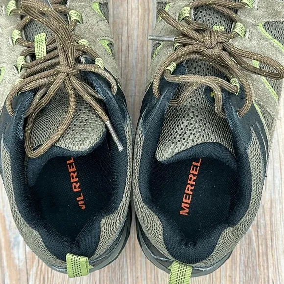 mens Merrell &quot;Boulder&quot; low top hiking shoes with select grip bottoms size 9.5