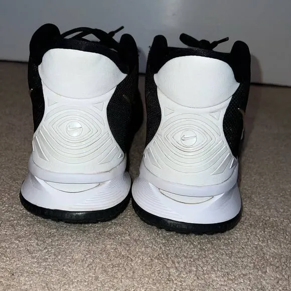 Men's Nike Kyrie High top athletic basketball shoes size 14