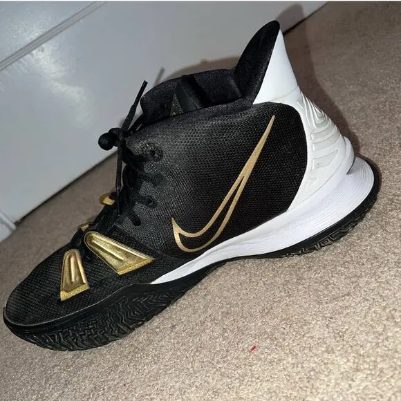 Men's Nike Kyrie High top athletic basketball shoes size 14