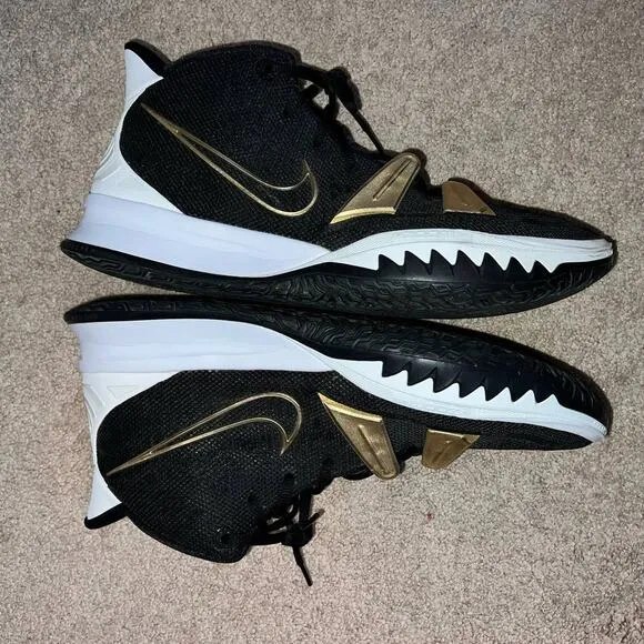 Men's Nike Kyrie High top athletic basketball shoes size 14