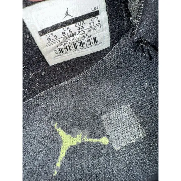 Men’s Size 9.5 Jordan 11 Retro Low Green Snake Skin 528895-033