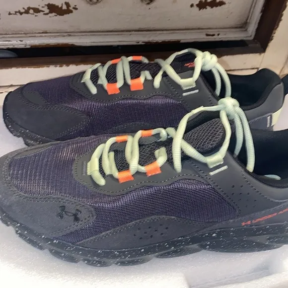 Mens UA Charged Verssert Speckle Running Shoes size 9.5
