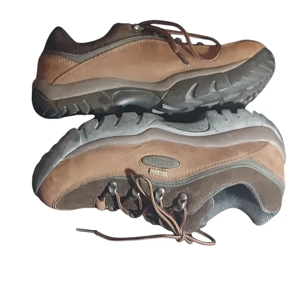 Merrell Cortina Brown Leather Waterproof Hiking Boots  Rugged Design Lace Up