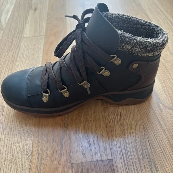 Merrell Eventyr Bluff Waterproof Hiking Black Brown Leather Boot Women 7