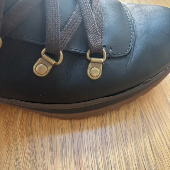 Merrell Eventyr Bluff Waterproof Hiking Black Brown Leather Boot Women 7