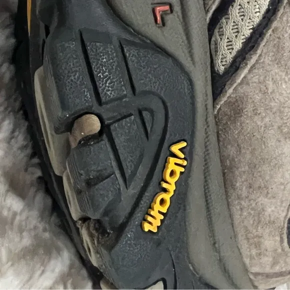 Merrell Men's sz 12 Hiking Shoes boots low top vibram soles waterproof rugged
