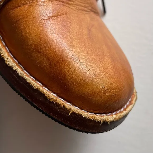 Mikoleon Vintage Varsity Shoes