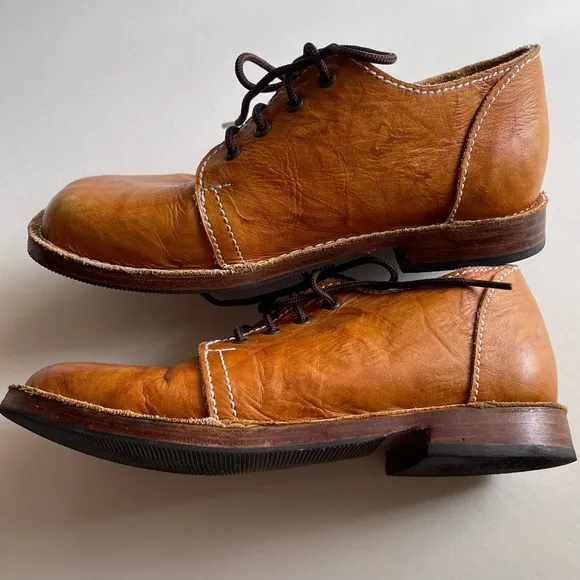 Mikoleon Vintage Varsity Shoes