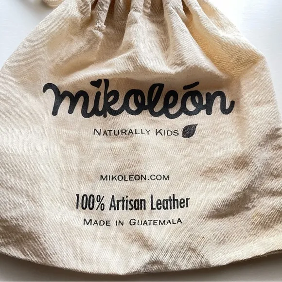 Mikoleon Vintage Varsity Shoes