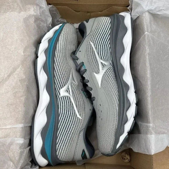 Mizuno Wave Sky 5 Women's Running Shoes Size 7.5 Gray/Aqua Removable Insoles