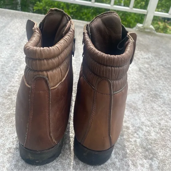 Monte Rosa Brown Hiking/Mountain Boots with Red Laces 10.5