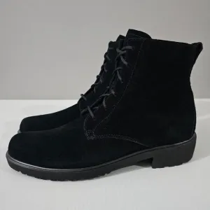 Munro Finnley Ankle Bootie Lace Up Black Suede Size 8 Super Slim NWOT