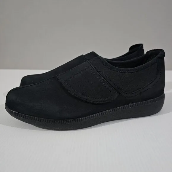 Munro Janis Sneaker Slip On Shoe Black Nubuck Leather Size 7.5