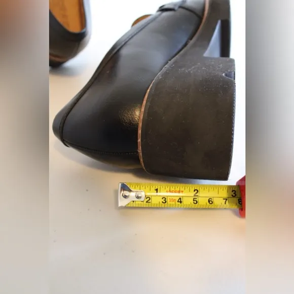 Naturalizer Cabana Lug Sole Slip on Loafer Lightweight Womens Black Shoes Size 9