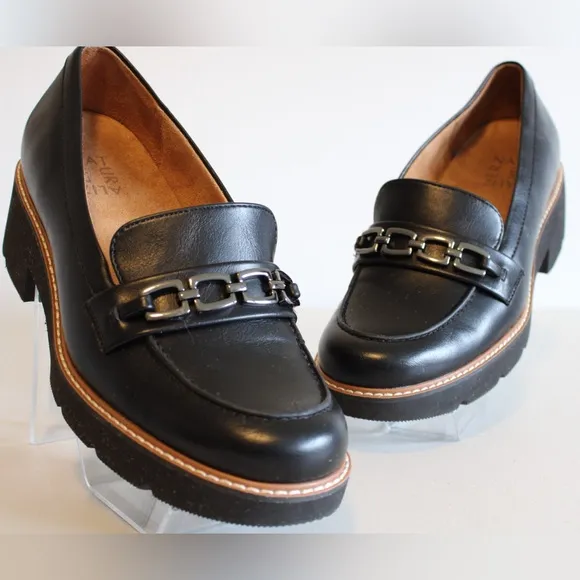 Naturalizer Cabana Lug Sole Slip on Loafer Lightweight Womens Black Shoes Size 9
