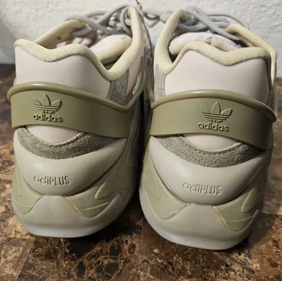New Adidas Oznova Low Bliss Feather Grey - GW9745 Men's Size 10 Shoes