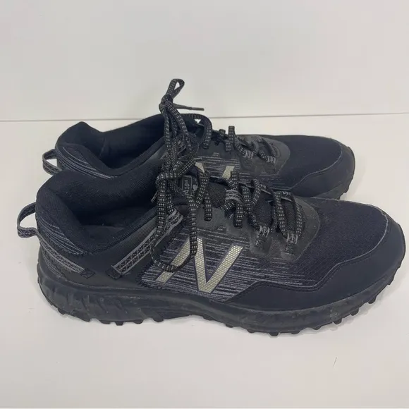 New Balance 410 v6 Trail Shoes Men’s 11 Black Sneakers Active Comfort Walking