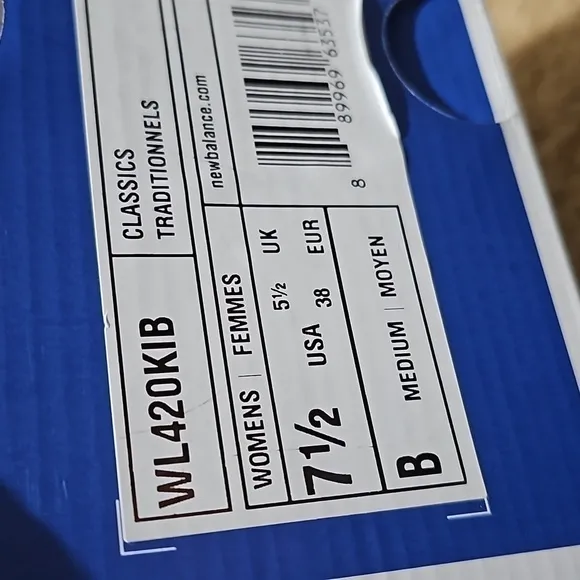 New Balance 420 Series Low Top Sneakers Shoes Size 7.5 NWT