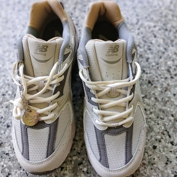 New Balance 530 Running Shoes - Gray and White