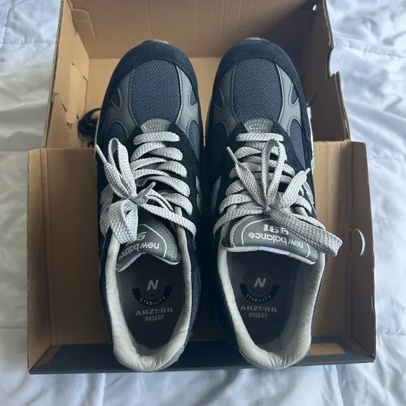 New Balance 991 MIE , Blue/ Blackand Gray Sneakers with Supportive Midsole