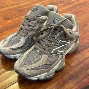 New Balance Athletic Shoes in Taupe and Gray