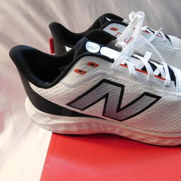 New Balance Fresh Foam Arishi V4 MARISYR4 Running Shoes White/Black Men's 12 NEW