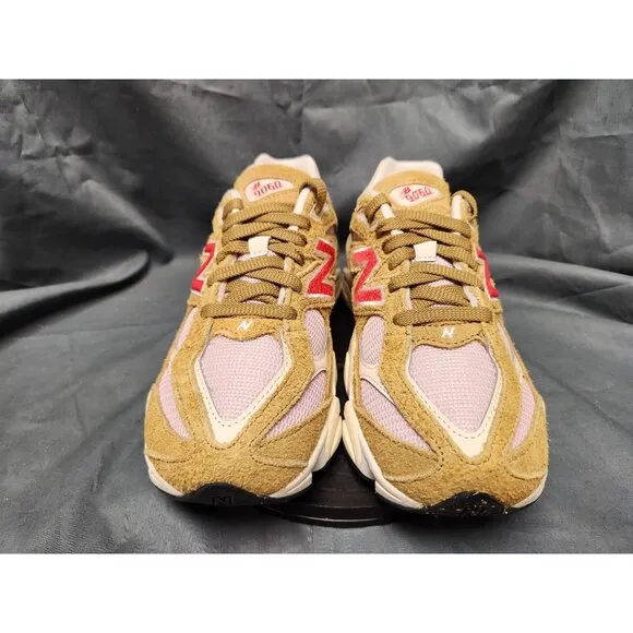 New Balance Girls 9060 Sneakers GC9060VD Beige Pink Size 7 NEW NO BOX!